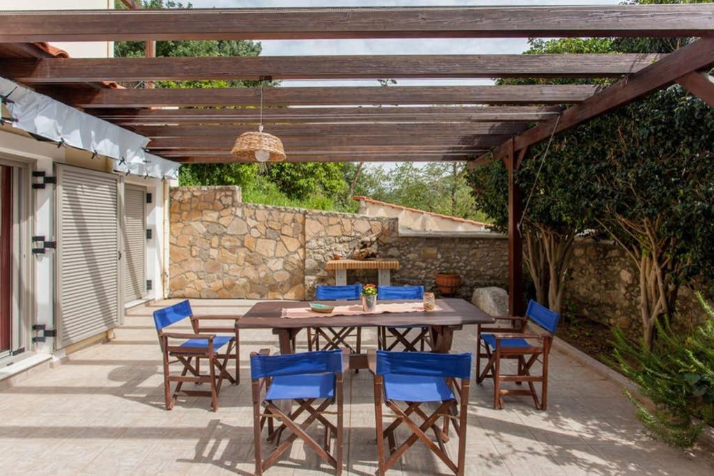 Nikolis Vacation House Vrisai Exterior photo
